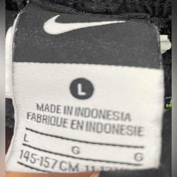 Nike Boys Board Shorts Logo Swim Trunks Boys Size large - Picture 5 of 6